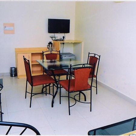 Hotel Padmini Residency 하이데라바드 외부 사진