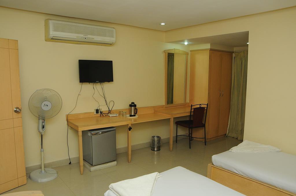 Hotel Padmini Residency 하이데라바드 외부 사진