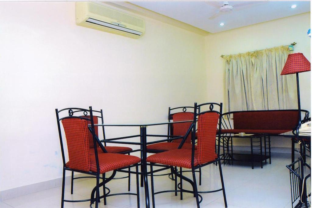 Hotel Padmini Residency 하이데라바드 외부 사진